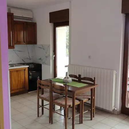 Apartmani More *
