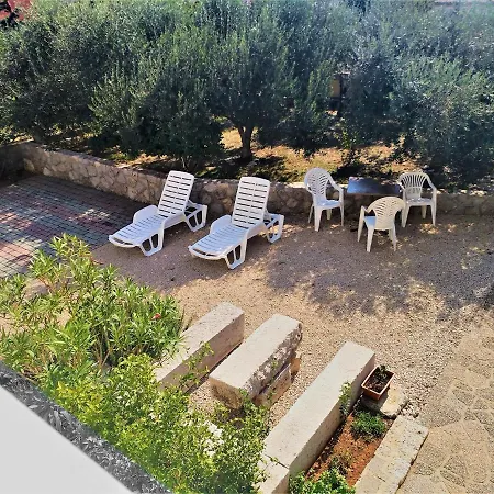 Apartmani More شقة