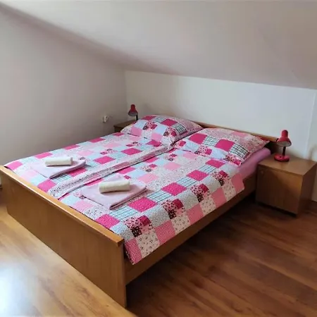 Apartmani More كرك